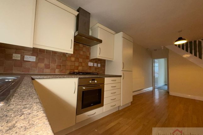 31a Sandon Street, Leek photo 3