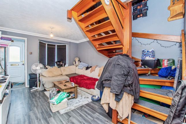 15, Larkspur Croft, Boston photo 2