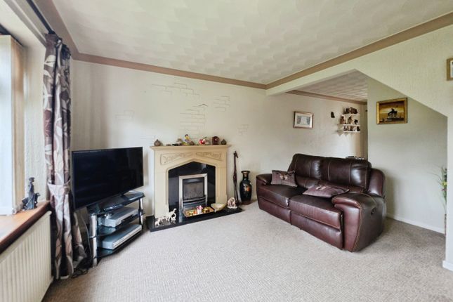 11, Arran Drive, Packmoor photo 3
