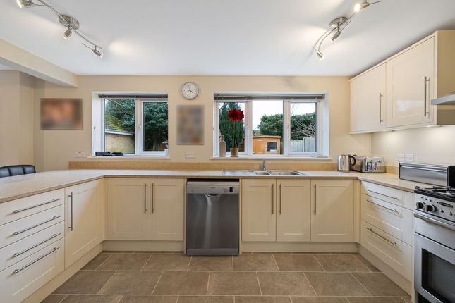 9, Aviary Close, Chichester photo 3
