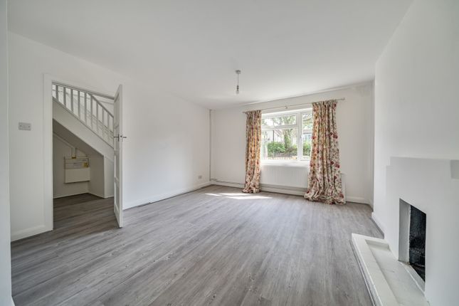62, Marion Crescent, Orpington photo 2