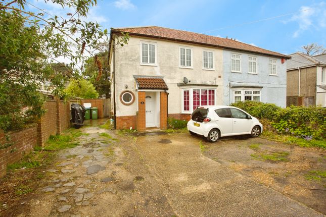 Maisonette for sale in Thornhill Park Road, Southampton, Hampshire