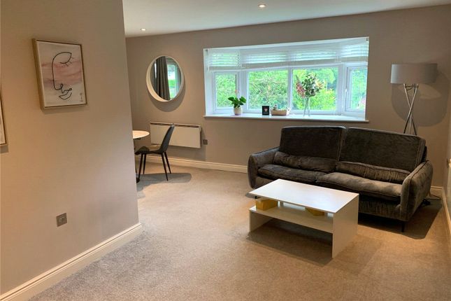Apt 6, The Pines, 17, Buxton Road West, Stockport photo 3
