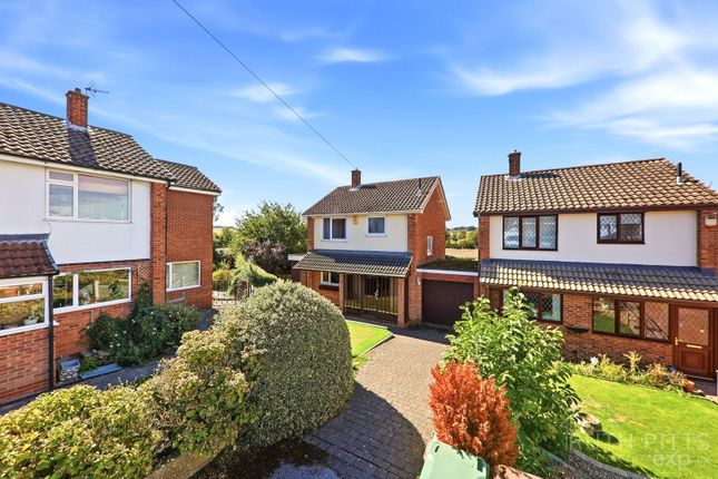 11, Hadrian Close, Pontefract photo 2