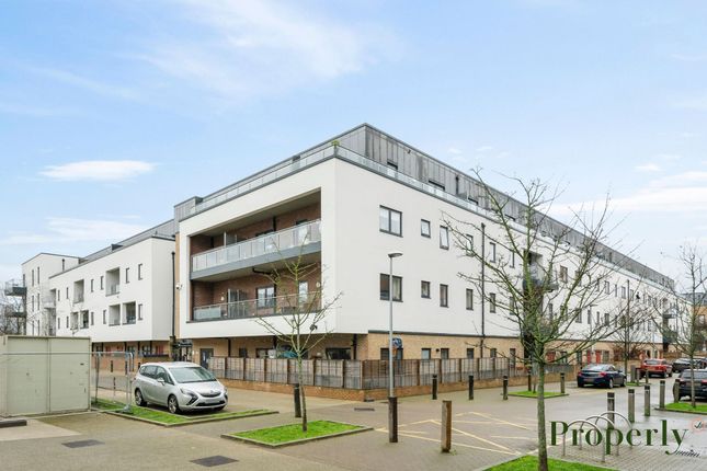 Thumbnail Penthouse for sale in Bodiam Court, Walthamstow, London