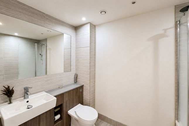 Flat 7, Carleton House, London photo 3