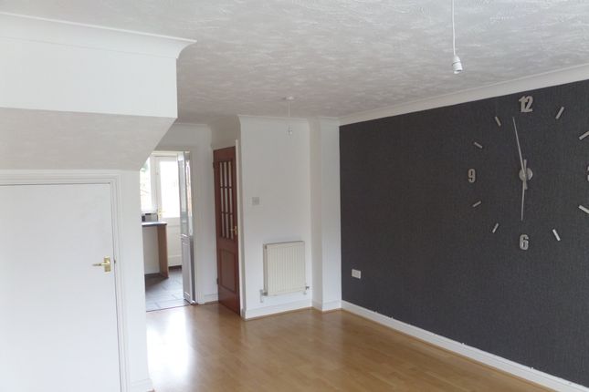 2, Rio Close, Lowestoft photo 5