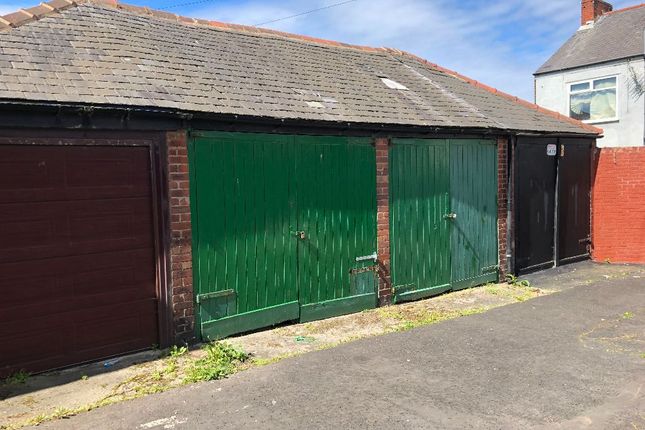 RH, Ansdell Road, Blackpool photo 4