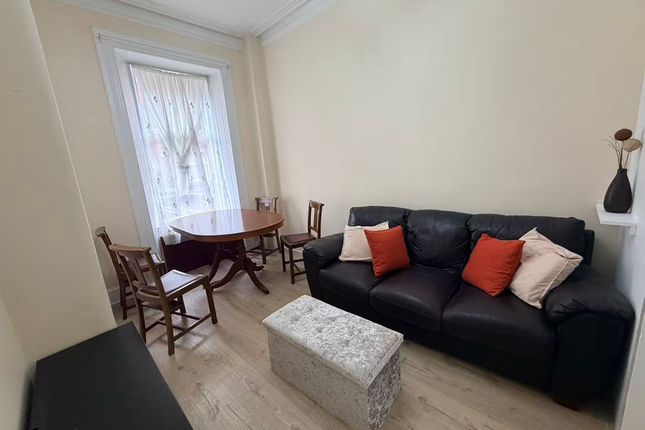 8, Fairlie Park Drive, partick, glasgow photo 4