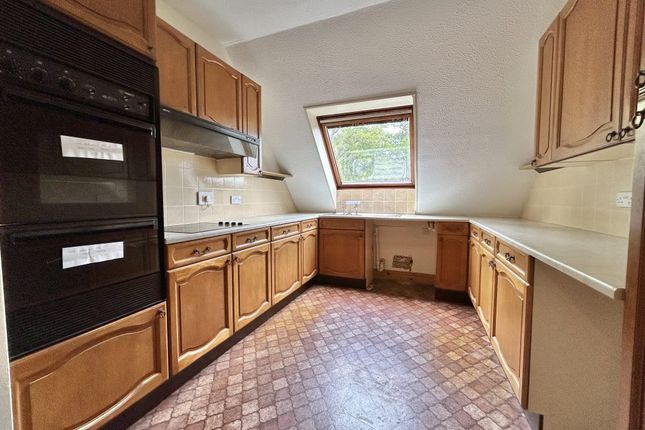Flat 4, Gooseacre Court, West Coker photo 4