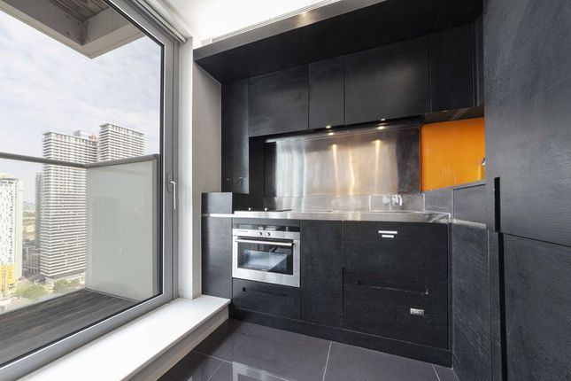 Flat 2813, 1, Pan Peninsula Square, London photo 4