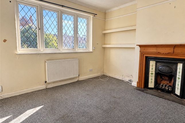 Flat 1, 104, Babington Road, London photo 2