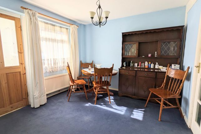 1 Brookfields, Tonbridge photo 4
