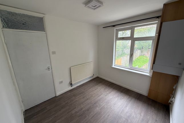 45, Wolverhampton photo 2