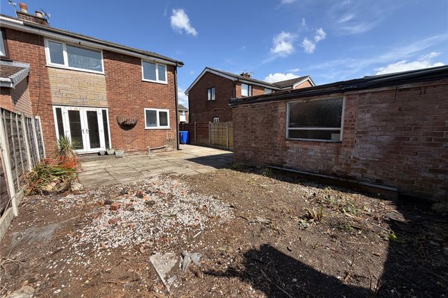 6, Fernview Drive, Bury photo 2