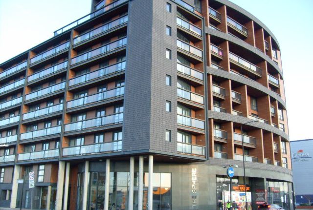Thumbnail Flat to rent in Hallsvills Road, Canning Town