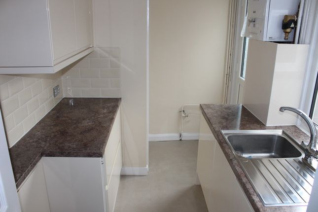 6, Elm Terrace, Harrow Weald photo 3