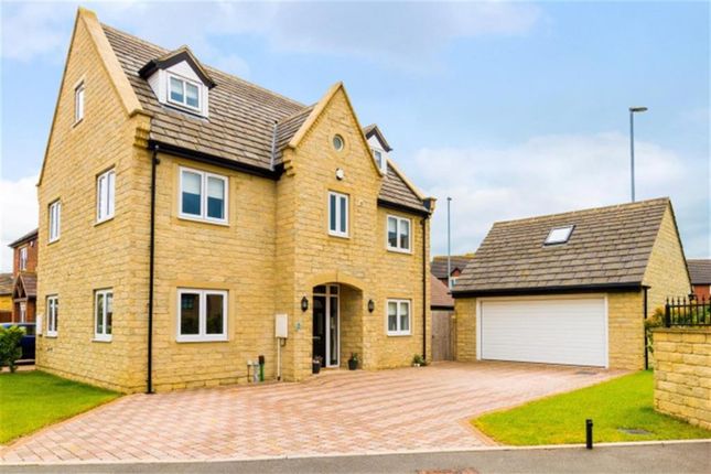 5 bed detached house for sale in Arthur Court, Pudsey LS28 - Zoopla