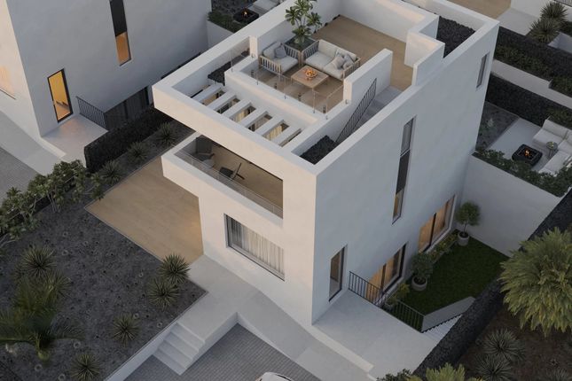 Villa for sale in Corralejo, 35660, Spain