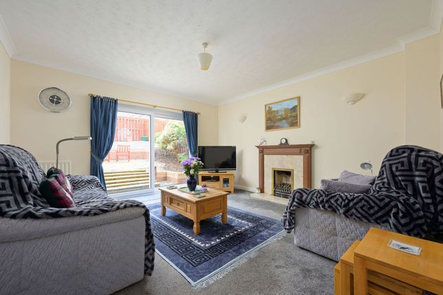 11 Dover Drive, Dunfermline photo 4