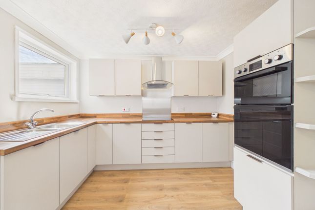 29 Ashford, Gateshead photo 2