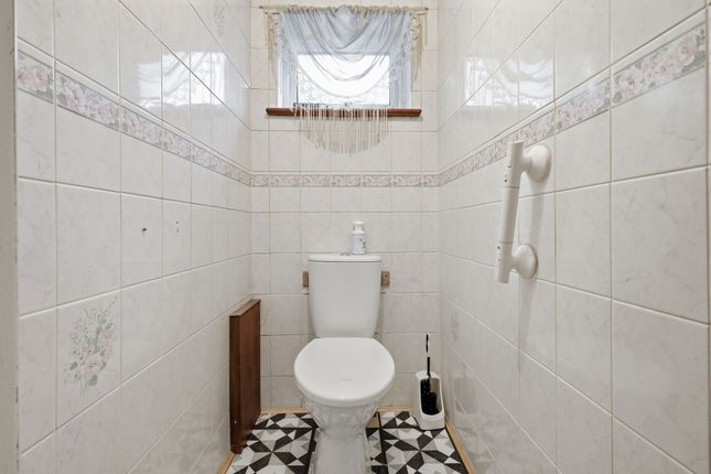 13 Eustace Road, Romford photo 4