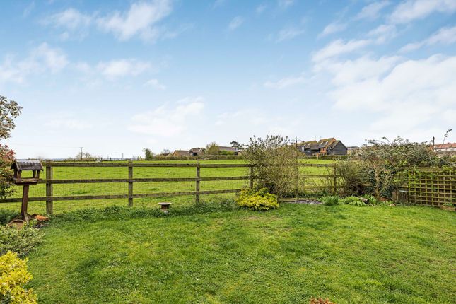 1, Morton King Close, Aylesbury photo 3