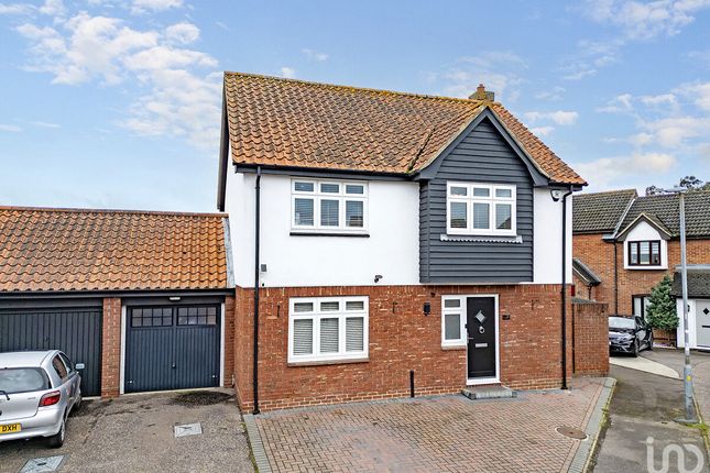 Detached house for sale in Cavendish Way, Basildon