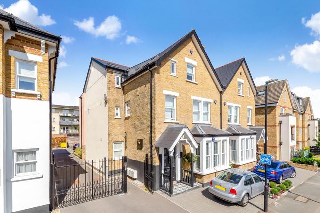 Flat for sale in Hatherley Road, Sidcup
