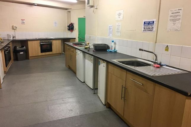 131a, Montgomery House, Alexandra Park photo 4