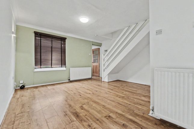 33 Holly Fold, Manchester photo 2