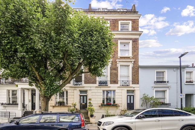 Thumbnail Flat for sale in Monmouth Road, London