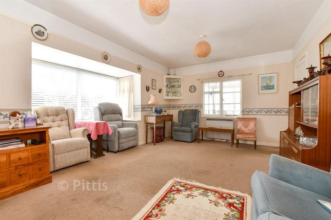 2-bed bungalow on 2, Vinings Gardens, Sandown, £290,000