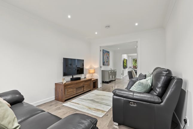 27 Burghmuir Court, Linlithgow photo 4