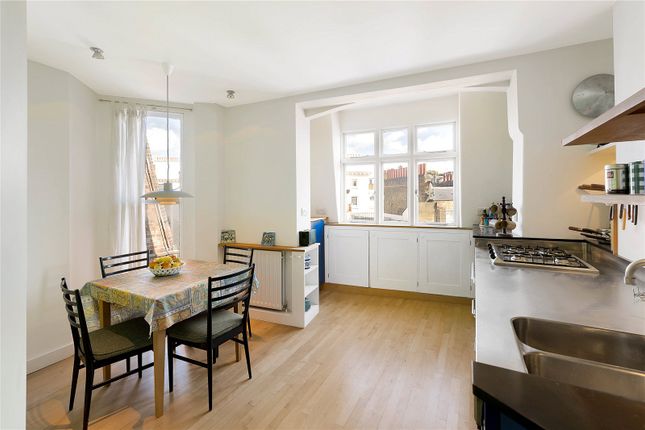 Flat for sale in Sloane Gate Mansions, D'oyle Street, London