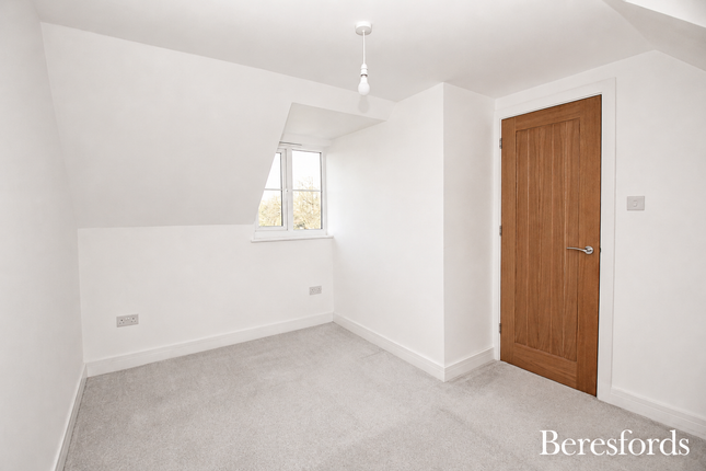 2a, Laindon Road, Billericay photo 5