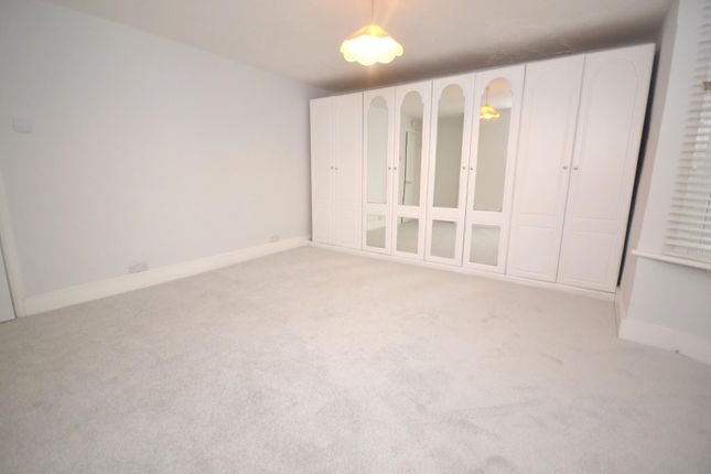 16b, Kentwood Hill, Reading photo 2