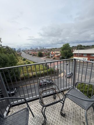 302 WESTWOOD APARTMENTS,288, Cheetham Hill Road, Manchester photo 5