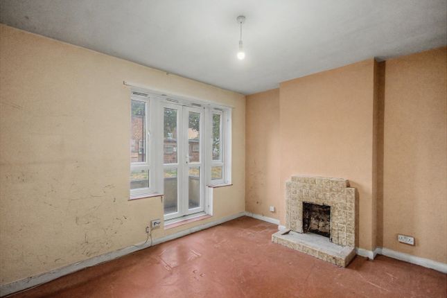 70, Mayfield Close, London photo 3