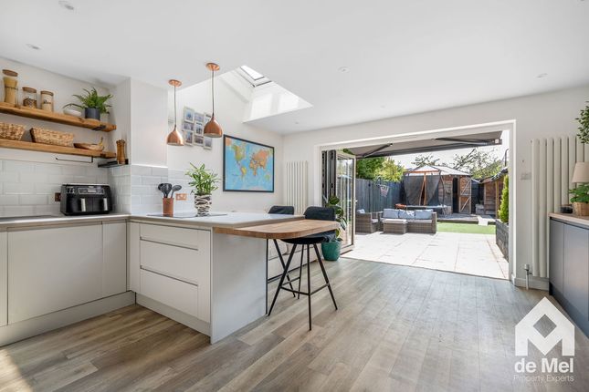 4, Cleevemount Close, Cheltenham photo 4
