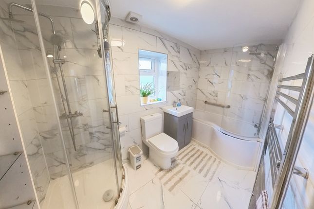 147, Marlborough Road, Dagenham photo 3