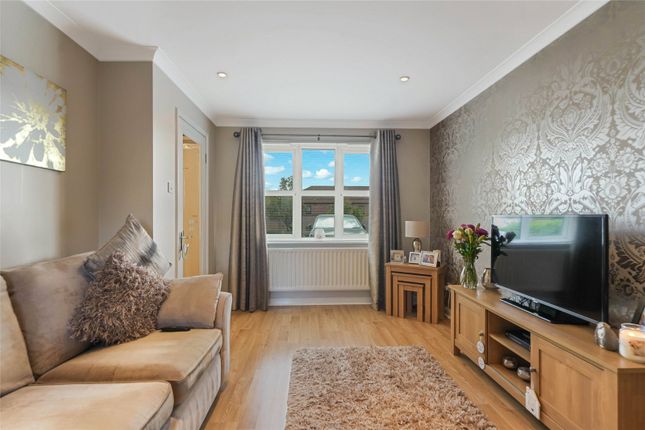 12, Taylor Court, Stirlingshire photo 2