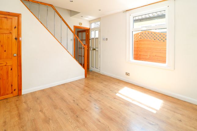 47, Sutton Grove, Sutton photo 4