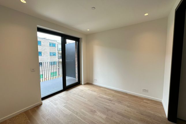 13, Red House 67 Lawrence Road, London photo 3