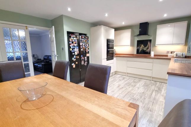 6, Poynes Road, Surrey photo 2