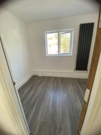 79, sibley grove, London photo 5