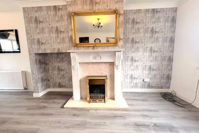 22, Peckforton Way, CHESTER photo 3