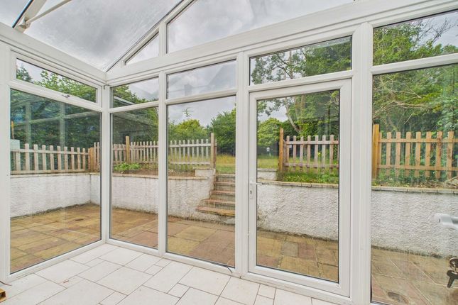 17, Kingswood Road, Tadworth photo 4