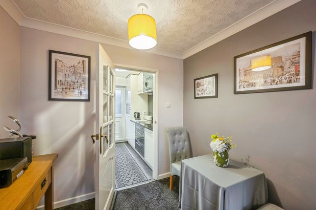 9, Lynton Close, Scunthorpe photo 4