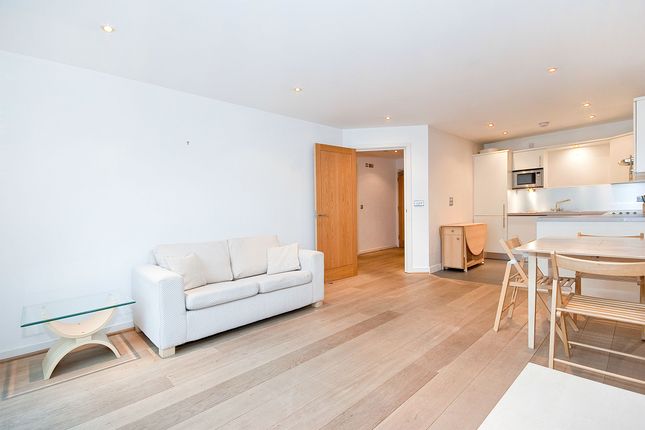 Flat to rent in Brewhouse Yard, Clerkenwell